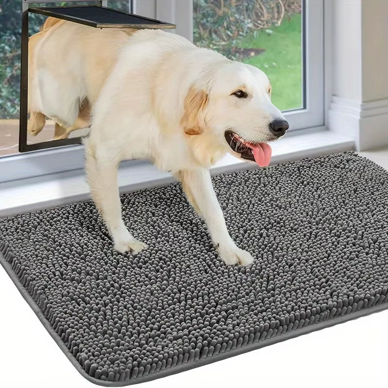 Close-up of the chenille fibres on the Nomadec dog door mat